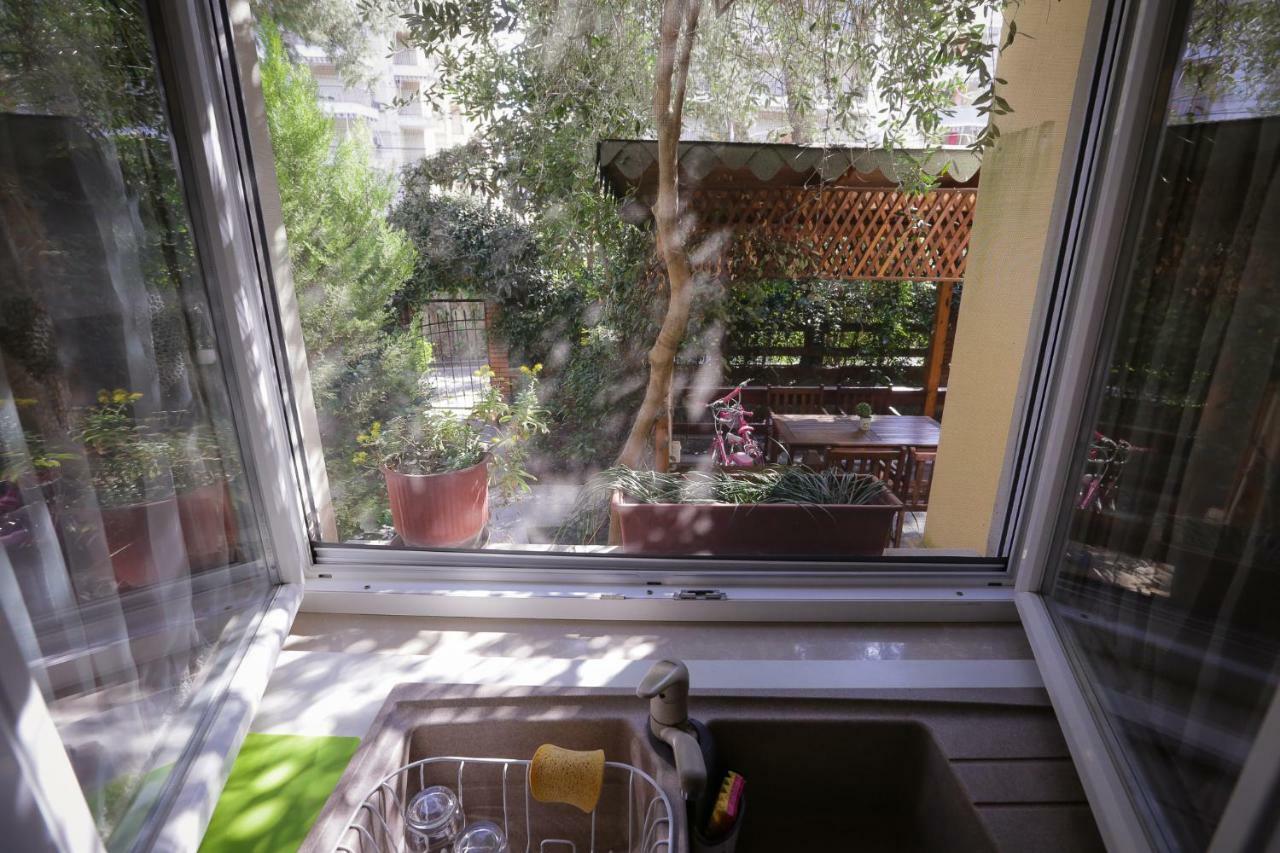 Pine-Tree Apt W/ Private Garden 50 M From The Sea Golem  Esterno foto