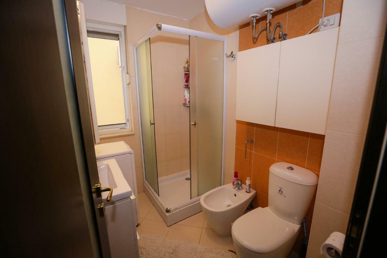 Pine-Tree Apt W/ Private Garden 50 M From The Sea Golem  Esterno foto
